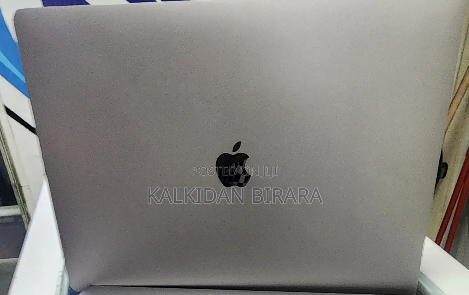 New Laptop Apple MacBook 2019 16GB Intel Core i7 SSD 512GB