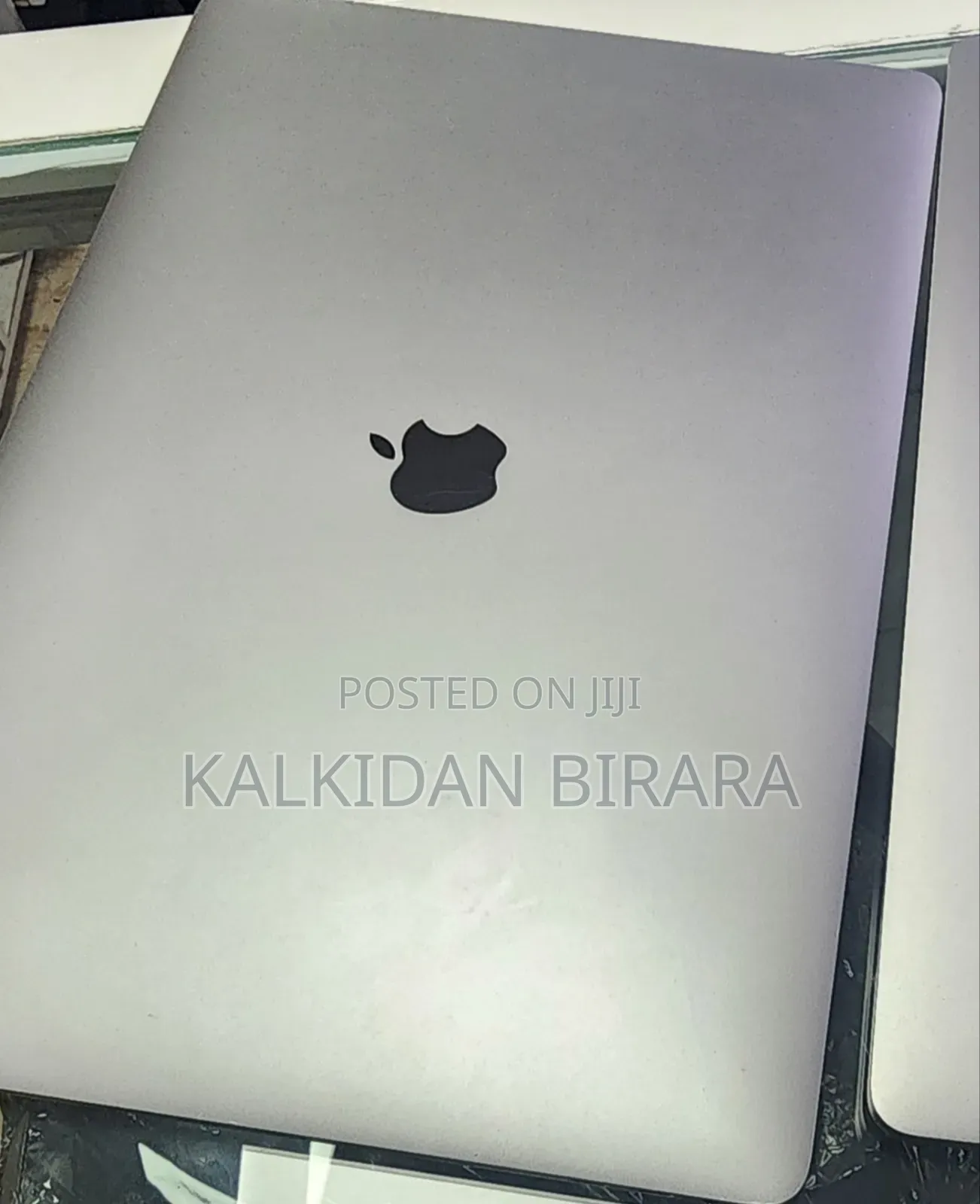 New Laptop Apple MacBook 2019 16GB Intel Core i7 SSD 512GB