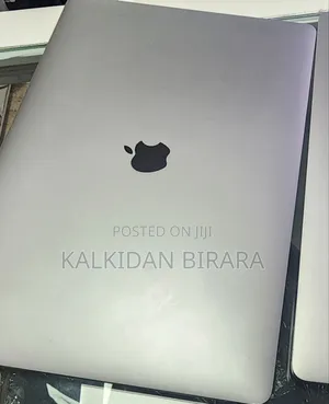 New Laptop Apple MacBook 2019 16GB Intel Core i7 SSD 512GB