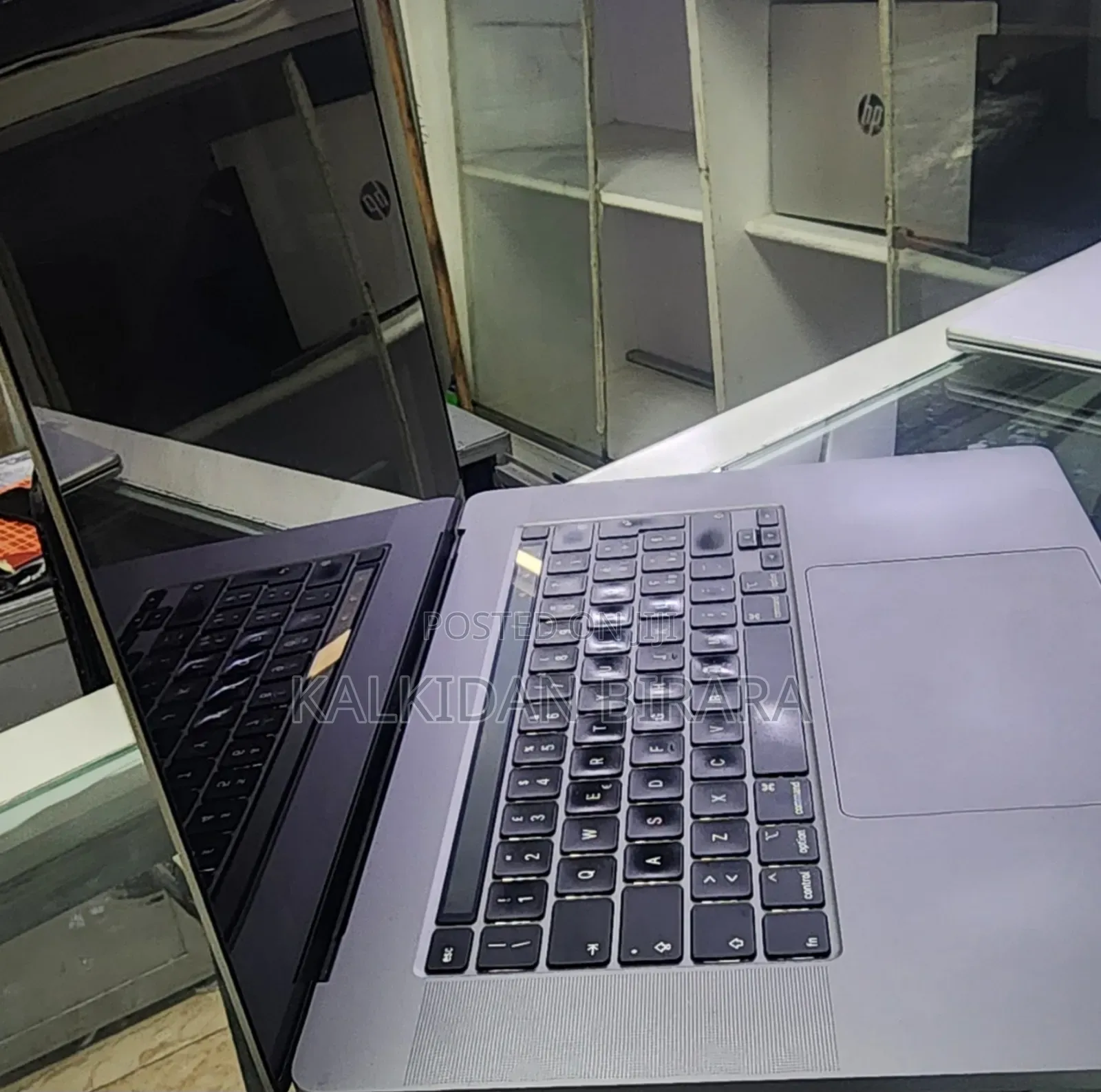 New Laptop Apple MacBook 2019 16GB Intel Core i7 SSD 512GB