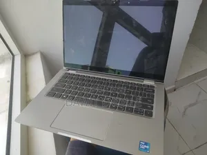 Laptop Dell Latitude 5320 16GB Intel Core i7 SSD 512GB