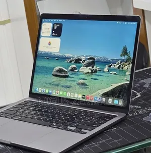 New Laptop Apple MacBook Pro 2022 M2 16GB Apple M2 SSD 256GB
