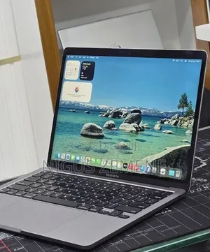 New Laptop Apple MacBook Pro 2022 M2 16GB Apple M2 SSD 256GB