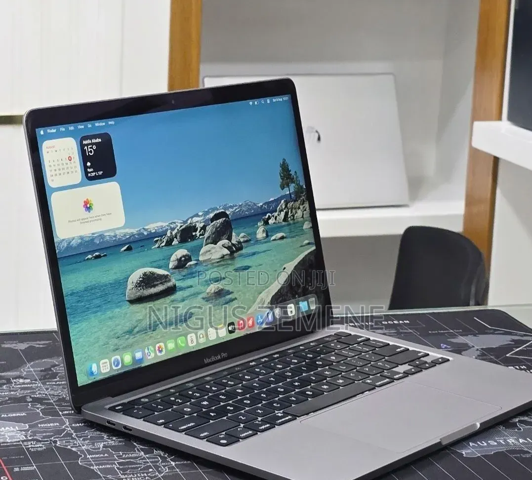 New Laptop Apple MacBook Pro 2022 M2 16GB Apple M2 SSD 256GB