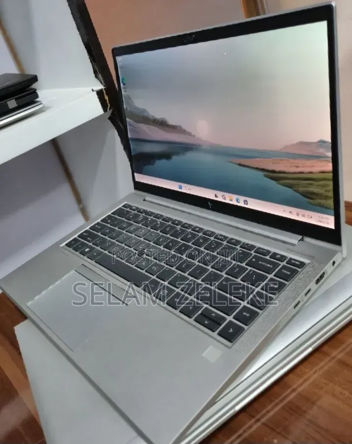 New Laptop HP EliteBook 845 G8 16GB Intel Core i7 SSD 512GB