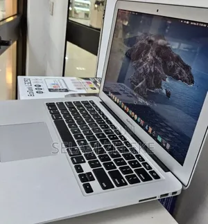 New Laptop Apple MacBook Air 2013 8GB Intel Core i5 SSD 128GB