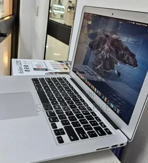 New Laptop Apple MacBook Air 2013 8GB Intel Core i5 SSD 128GB