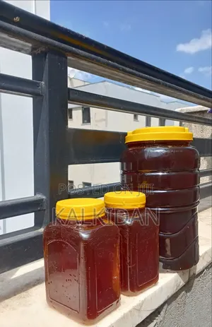 100% Pure Kaffa Forest Honey / ንፁህ የካፋ የጫካ ማር (White & Red)