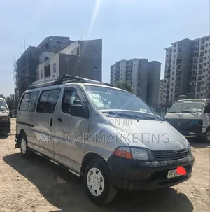 Toyota HiAce 2002 Grey