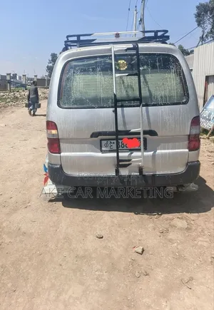 Toyota HiAce 2002 Grey
