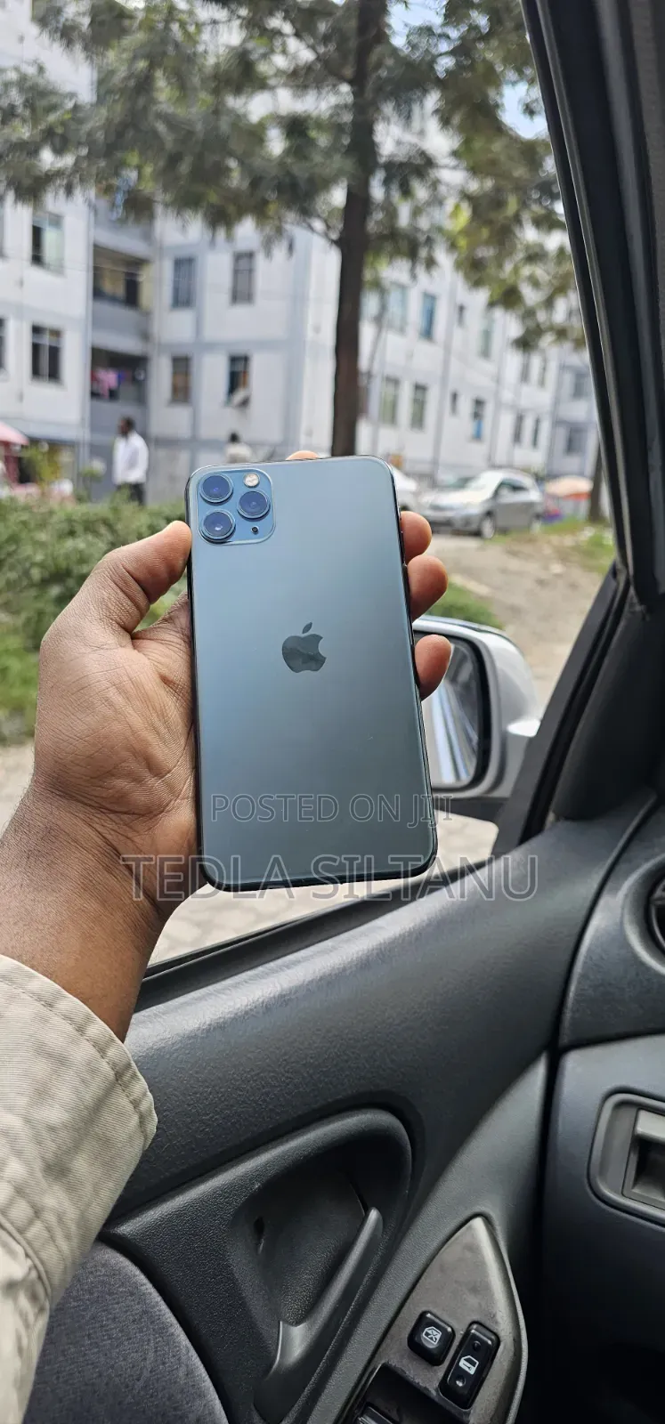 New Apple iPhone 11 Pro Max 256 GB Green