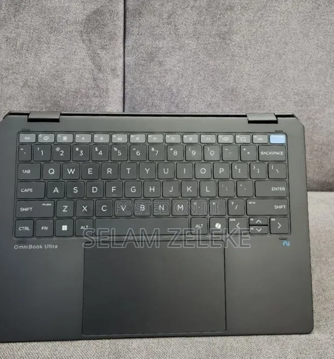 New Laptop HP OmniBook Ultra Flip 14" 16GB Intel Core Ultra 7 SSD 1T