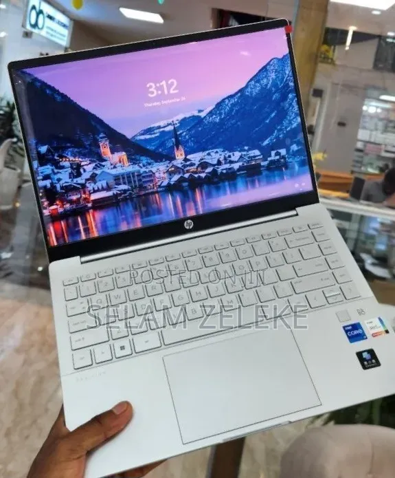 New Laptop HP 16GB Intel Core i7 SSD 512GB