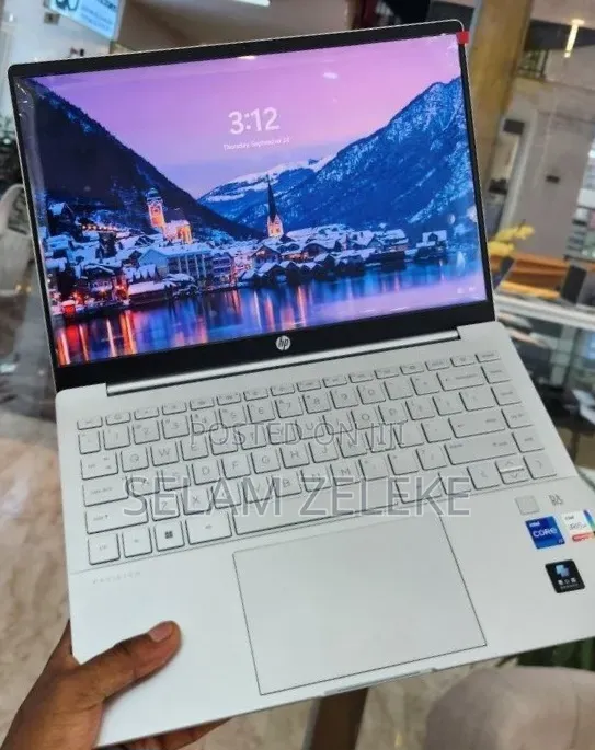 New Laptop HP 16GB Intel Core i7 SSD 512GB