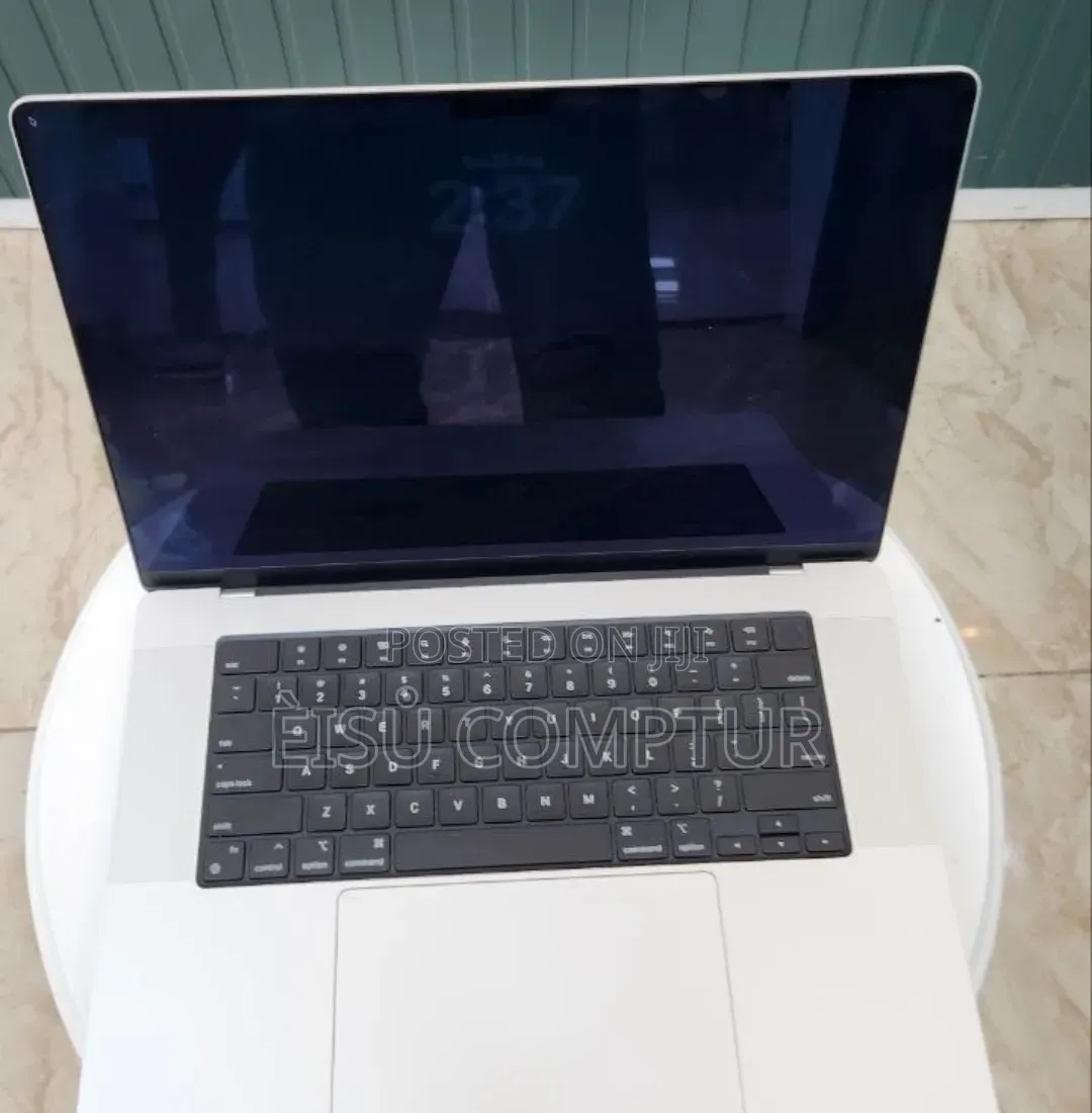 New Laptop Apple MacBook Pro 2021 M1 16GB Apple M1 Pro SSD 1T