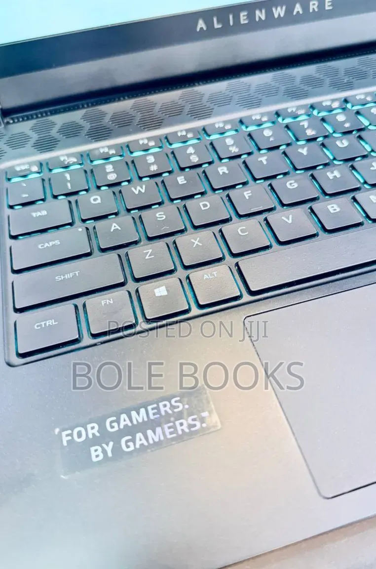 New Laptop Alienware M15 16GB AMD Ryzen 9 SSD 1T