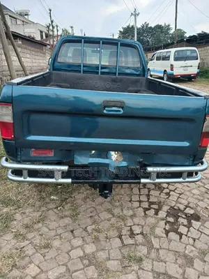 Toyota Hilux 2000 Blue