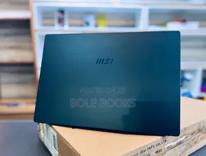 New Laptop MSI Modern 14 8GB Intel Core i7 SSD 512GB
