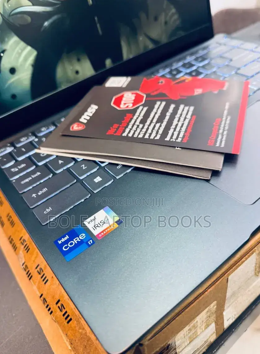 New Laptop MSI Modern 14 8GB Intel Core i7 SSD 512GB
