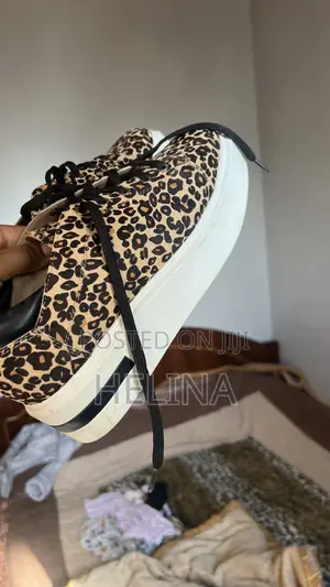 Women’s Shoes