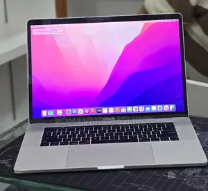 New Laptop Apple MacBook Pro 2017 16GB Intel Core i7 SSD 512GB