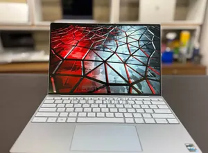 New Laptop Dell XPS 13 8GB Intel Core i5 SSD 256GB