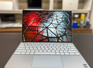 New Laptop Dell XPS 13 8GB Intel Core i5 SSD 256GB