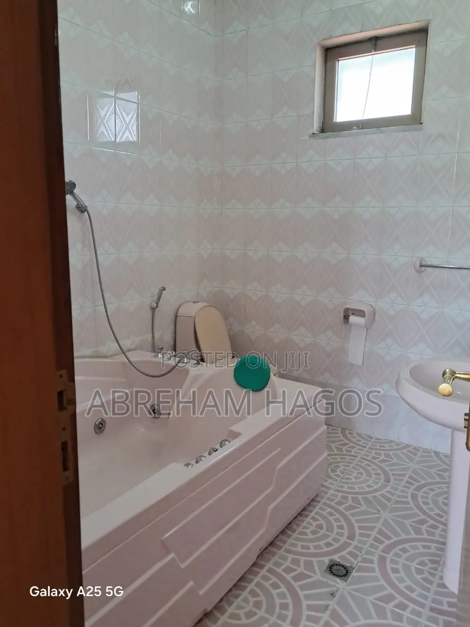 Furnished 5bdrm House in Bole for rent
