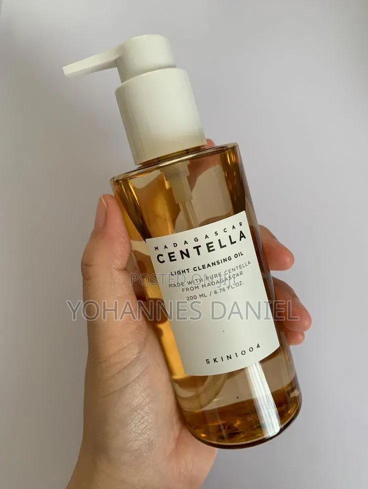 Centella Light Cleansing Oil – Gentle Daily Face Cleanser