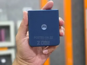 New Motorola Razr 2025 256 GB