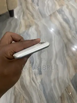 Apple iPhone 11 128 GB White