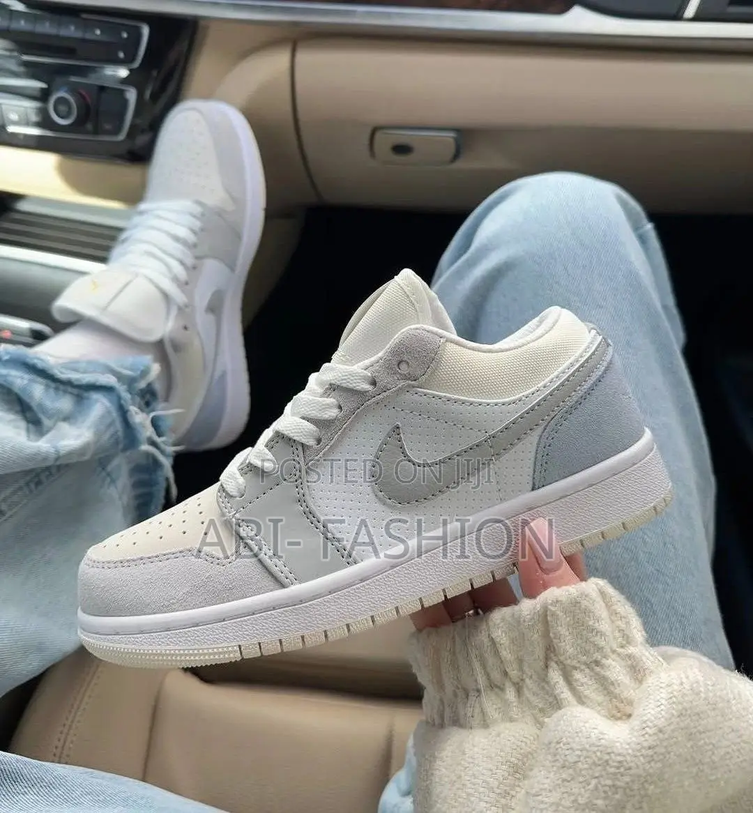Nike Air Jordan 1 “Sky Paris”