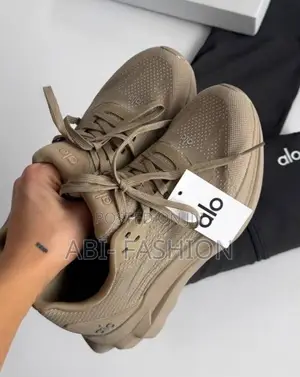 Alo Runner Yoga “Cream Beige” Unisex Sneakers Style