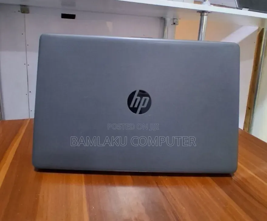 New Laptop HP 250 G7 8GB Intel Core i7 SSD 256GB