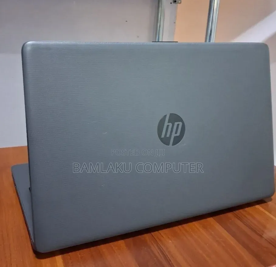 New Laptop HP 250 G7 8GB Intel Core i7 SSD 256GB