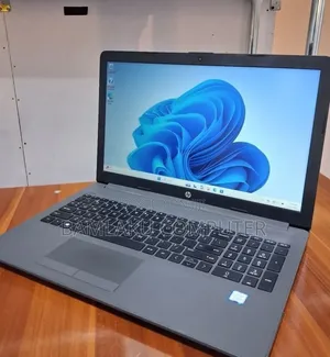 New Laptop HP 250 G7 8GB Intel Core i7 SSD 256GB