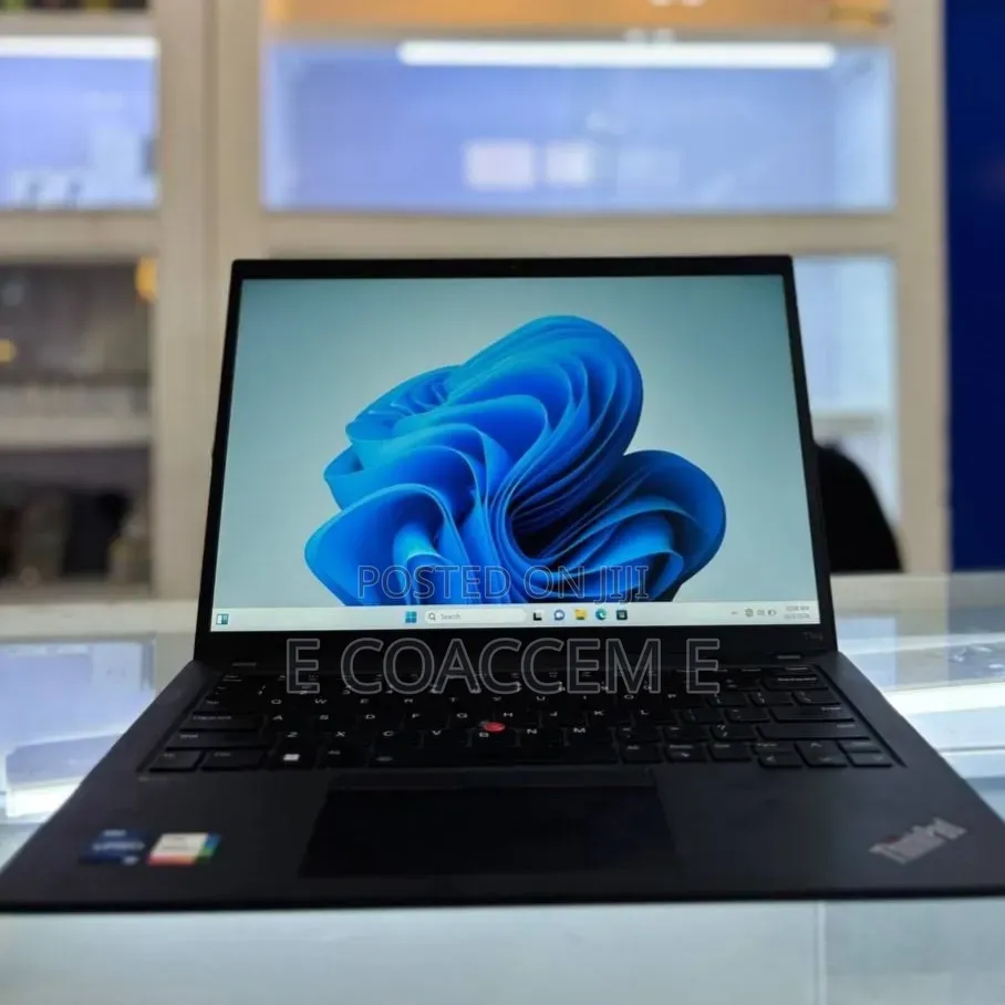 New Laptop Lenovo 16GB Intel Core i7 SSD 512GB