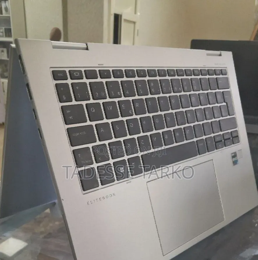 New Laptop HP EliteBook 840 G10 32GB Intel Core i7 SSD 512GB