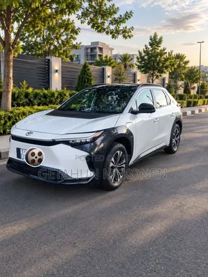 Toyota bZ4X 2023 White