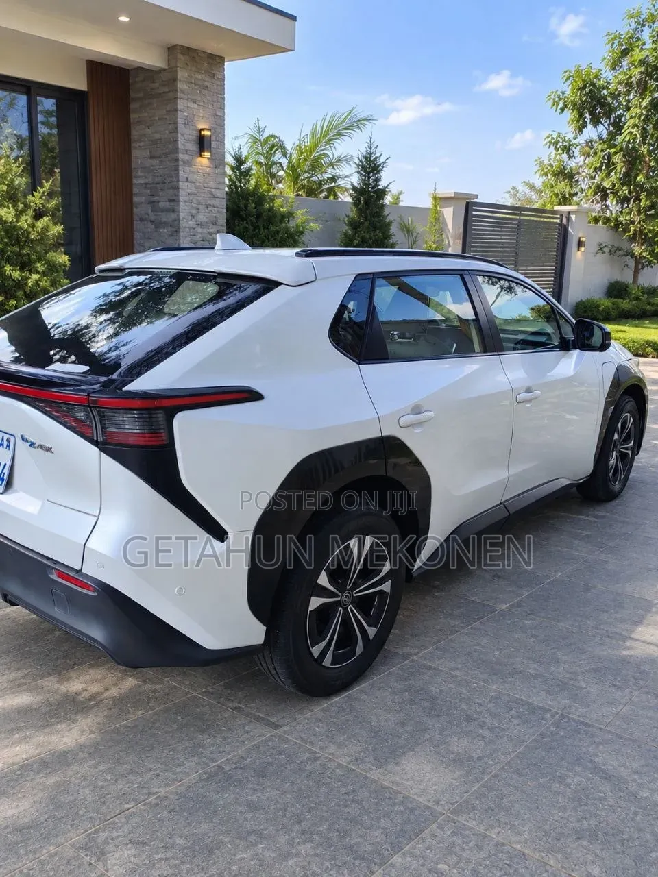Toyota bZ4X 2023 White