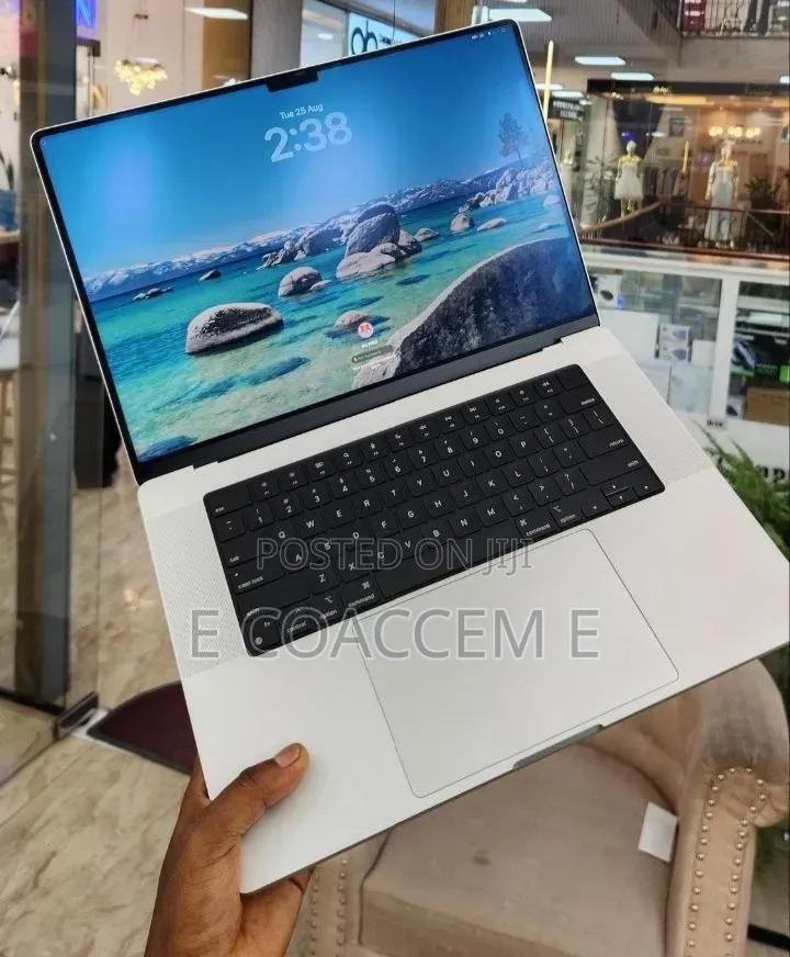 New Laptop Apple MacBook 16GB SSD 1T