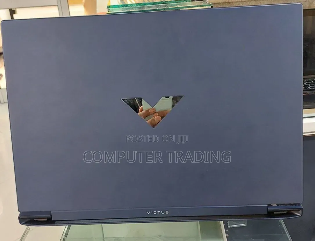 New Laptop HP Victus 16 8GB AMD Ryzen 7 SSD 1T