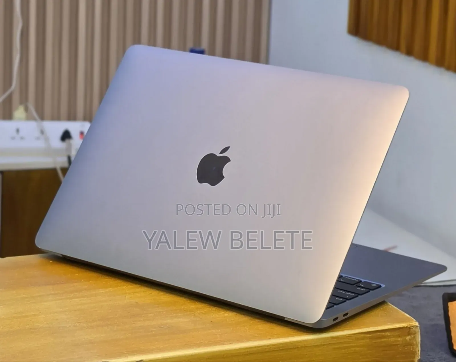 New Laptop Apple MacBook Air 2020 M1 16GB Apple M1 SSD 512GB