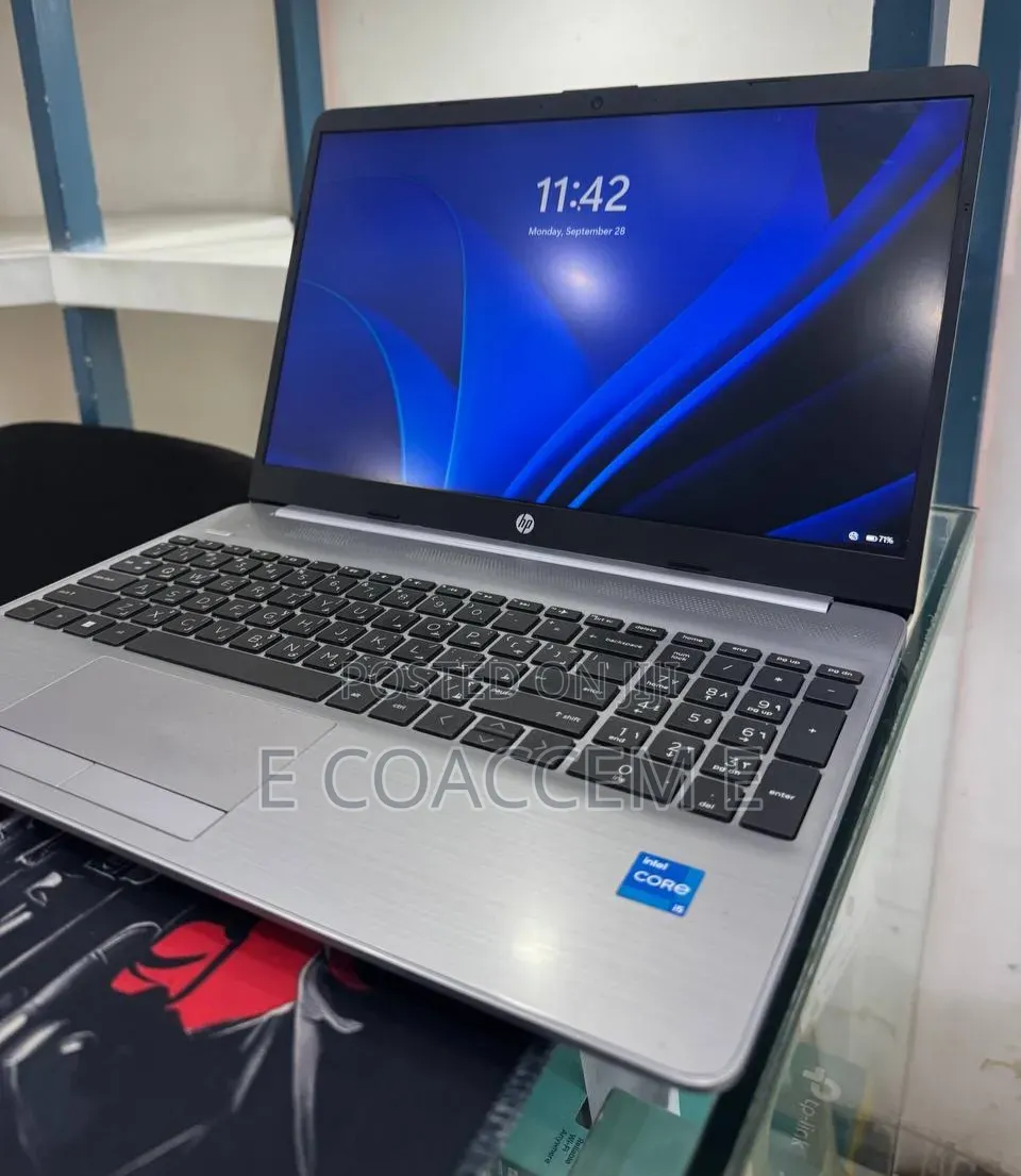 New Laptop HP 8GB Intel Core i5 SSD 512GB