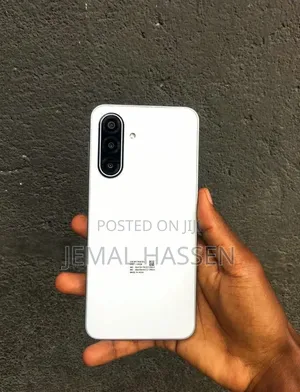 New Samsung Galaxy M17 5G 128 GB White
