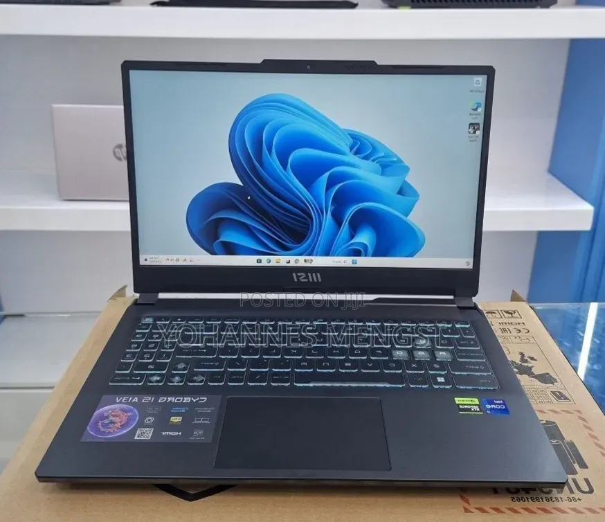 New Laptop MSI Cyborg 15 16GB Intel Core i7 SSD 1T