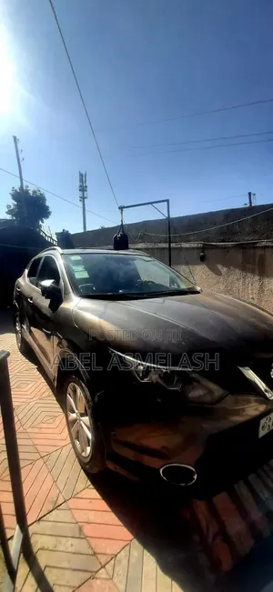 Nissan Qashqai 2016 Brown