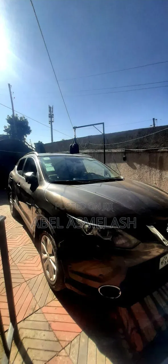 Nissan Qashqai 2016 Brown