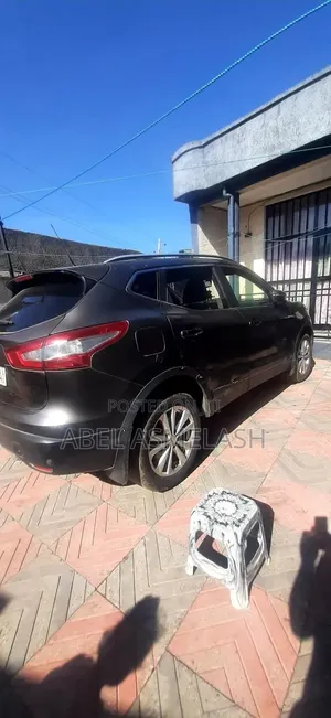 Nissan Qashqai 2016 Brown