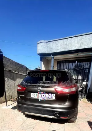 Nissan Qashqai 2016 Brown